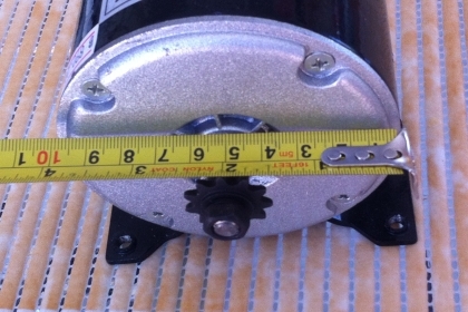 มอเตอร์ไฟฟ้า DC 24 V. เอาไปใช้เพื่อการงานต่างๆ ต่อกับปํ็มน้ำ ต่อขับเครื่องกลต่างๆ ต่อใช้ในรถจักรยานได้