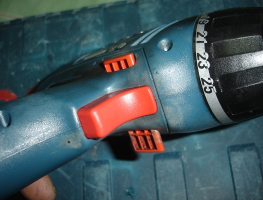 ขายสว่านไขควงไร้สาย BOSCH รุ่น GSR 12-2 (12V.) แบต 2 ก้อน