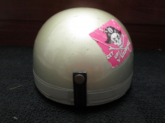 หมวกกันน็อคครึ่งใบ