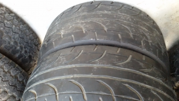 ขายยาง 225 40 18 DUNLOP DZ คู่ละ4500