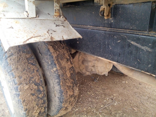 ขายสิบล้อดั้มMITSUBISHI FN527 MA-24xxxสภาพพร้อมใช้งาน เครื่องเกียร์ดี เอกสารเล่มทะเบียนพร้อมโอน