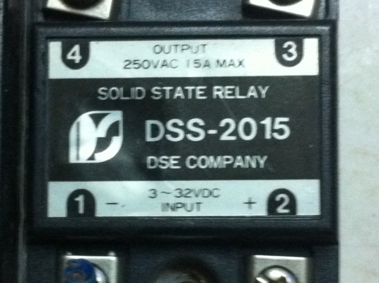 โซลิดสเตตรีเลย์ 1 เฟส ยี้ห้อ OPTO และอีกหลายยี่ห้อ ขนาด 15 - 20 A.ใช้้ไฟ DC 3-24 V. มาควบคุมการต่อวงจรให้