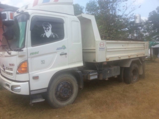 รถฮีโน่ 6  ล้อดั้ม  220 แรงม้า. ปี 56   ( รถวิ่ง 86,xxx กม. )     สนใจติดต่อ  081 - 6079515