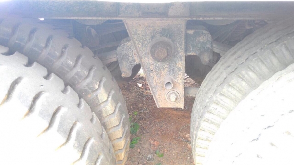 ขายหางพ่วง ( ไม่ดั้ม ) สามมิต  2  เพลา.  ปี 50   สนใจติดต่อ  081 - 6079515