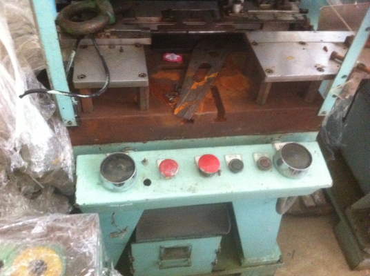 เครื่องปั้มโลหะ Press Machine ขนาด25 ตัน SAM YANG พร้อมใช้งาน(มี 4 เครื่อง)