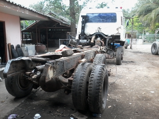 ขายด่วนครับ NISSAN UD CW30 230 แรง หัวคัสชี ยางครบ 10 ล้อ นะครับ