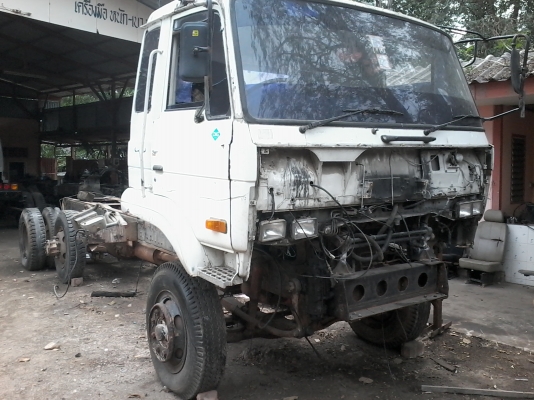 ขายด่วนครับ NISSAN UD CW30 230 แรง หัวคัสชี ยางครบ 10 ล้อ นะครับ