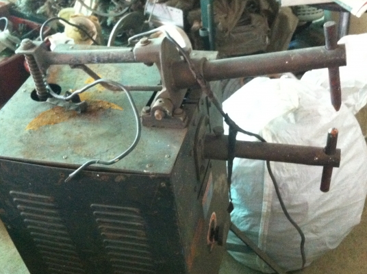 เครื่องเชื่อมสปอร์ต อาร์ค NEWGO ใช้เชื่อมสปอร์ตแผ่นเหล็ก สแตนเลส อื่นๆ