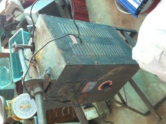 เครื่องเชื่อมสปอร์ต อาร์ค NEWGO ใช้เชื่อมสปอร์ตแผ่นเหล็ก สแตนเลส อื่นๆ