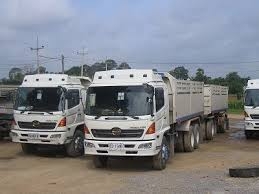 ต้องการตนขับรถสิบล้อ เงินดี มีสวัสดิการให้