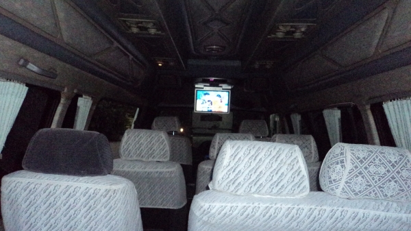 รถตู้แต่งเต็ม