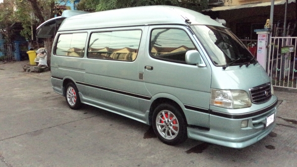 รถตู้แต่งเต็ม