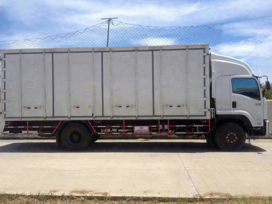 รถ6ล้อสวยๆ(มีหลายคันให้เลือก) ISUZU FTR 240 แรงม้า ตู้แห้ง10บาน ติดแก็สNGV