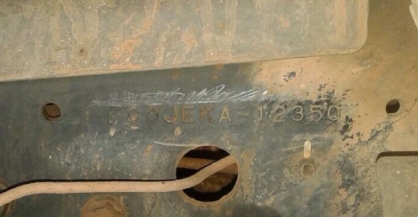 HINO MEGA FC9J - 150 HP EURO3 ปี 54 Series 500 รถสวยจัดพร้อมใช้งานได้เลยครับ กระบะดั๊มพ์เหล็ก 5 ตันของสามมิตรความยาว 4.20 เมตร เครื่องแน่นแรงดีวิ่งใช้งาน 48,000 กม. ภายในเก๋งคอนโซลสวยครบ แอร์เย็น พวงมาลัยเพาเวอร์ วิทยุ CD ครบครัน ระบบเบรคทริ๊ปฟี้ ยางสภาพด