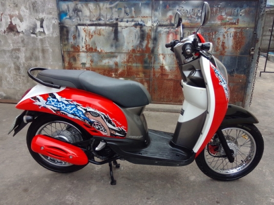 Honda Scoopy-i สีแดง-ดำ ลายแอคทีฟบอย สวยๆประหยัดน้ำมัน ราคาสุดคุ้มครับ Honda Scoopy-i สีแดง-ดำ ลายแอคทีฟบอย สวยๆประหยัดน้ำมัน ราคาสุดคุ้มครับ