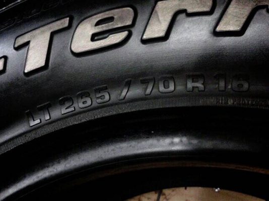 ขายยางBF All 265/70/16 ปี11ดอกติดหนวดหยิมๆ