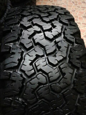 ขายยางBF All 265/70/16 ปี11ดอกติดหนวดหยิมๆ