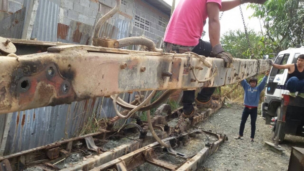 ทะเบียน isuzu หกล้อ สิบล้อ พร้อมเล่ม ทะเบียน พร้อมชุดโอน ภาษีไม่ขาด  คันชีดีไม่บวม ไม่ผุ