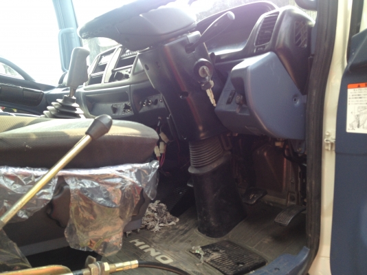 ขึ้นเขาลงห้วยสบายๆ ด้วยระบบขับเคลื่อนแบบ 4X4 มีเพลาหน้าเกียร์ฝากพร้อม ขายค่ะ HINO MEGA เครื่อง HO7C 185 พร้อมเพลาหน้า ยาง 900 ขอบ 20 นิ้ว ดั้มพ์ดิน ขึ้นเขาขึ้นบ่อสบายเลยค่ะ สนใจติดต่อ 085-3034416  091-8790642 081-8789119