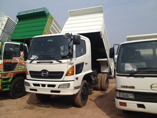 ขึ้นเขาลงห้วยสบายๆ ด้วยระบบขับเคลื่อนแบบ 4X4 มีเพลาหน้าเกียร์ฝากพร้อม ขายค่ะ HINO MEGA เครื่อง HO7C 185 พร้อมเพลาหน้า ยาง 900 ขอบ 20 นิ้ว ดั้มพ์ดิน ขึ้นเขาขึ้นบ่อสบายเลยค่ะ สนใจติดต่อ 085-3034416  091-8790642 081-8789119