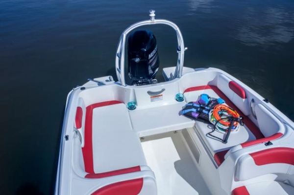 ขายเรือใหม่ ลดล้างสต๊อค 2014 Bayliner Element 160