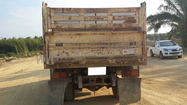 รถบรรทุก 6 ล้อดัมพ์  HINO  ซีรีย์ 500 EURO3   175 แรงม้า ปีจดทะเบียน 2555