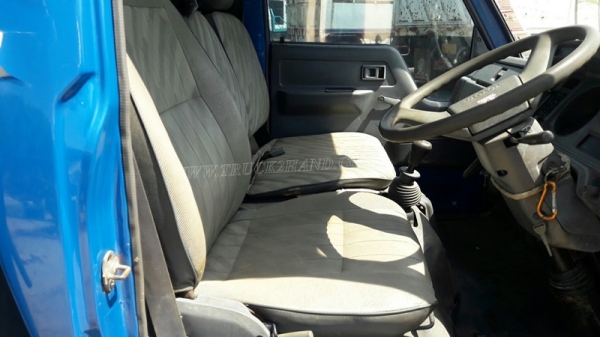 รถบรรทุก 6 ล้อ TOYOTA กระบะข้างเสริม กระบะรั้วเหล็ก รุ่น DYNA