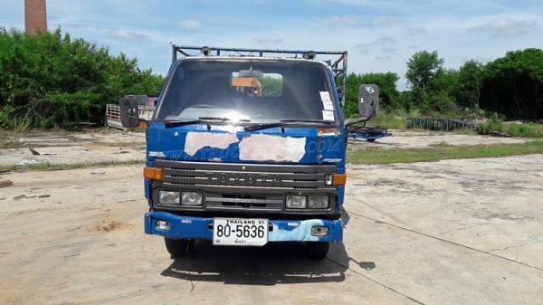 รถบรรทุก 6 ล้อ TOYOTA กระบะข้างเสริม กระบะรั้วเหล็ก รุ่น DYNA