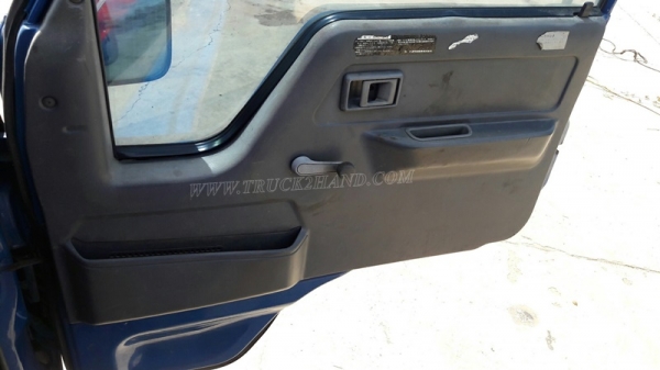 รถบรรทุก 6 ล้อ TOYOTA กระบะข้างเสริม กระบะรั้วเหล็ก รุ่น DYNA