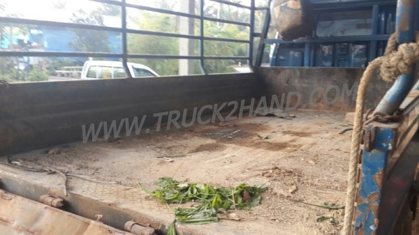 รถบรรทุก 6 ล้อ TOYOTA กระบะข้างเสริม กระบะรั้วเหล็ก รุ่น DYNA