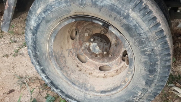 รถบรรทุก 6 ล้อ TOYOTA กระบะข้างเสริม กระบะรั้วเหล็ก รุ่น DYNA