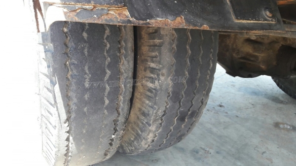 รถบรรทุก 6 ล้อ TOYOTA กระบะข้างเสริม กระบะรั้วเหล็ก รุ่น DYNA