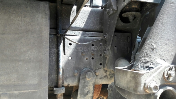 รถบรรทุก 6 ล้อ TOYOTA กระบะข้างเสริม กระบะรั้วเหล็ก รุ่น DYNA