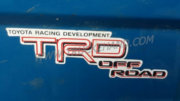 รถบรรทุก 6 ล้อ TOYOTA กระบะข้างเสริม กระบะรั้วเหล็ก รุ่น DYNA