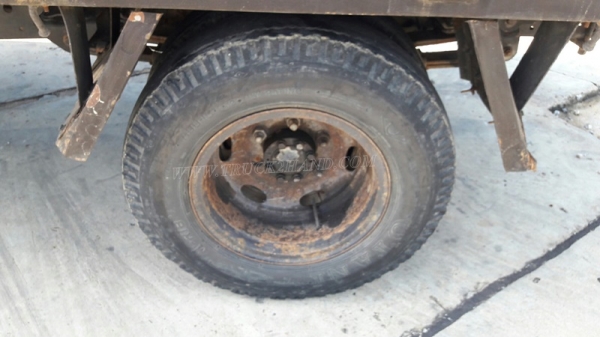 รถบรรทุก 6 ล้อ TOYOTA กระบะข้างเสริม กระบะรั้วเหล็ก รุ่น DYNA