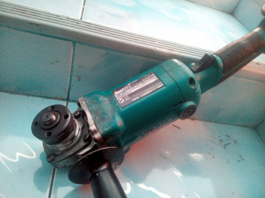 ขายเครื่องเจียร์ 5" MAKITA GA5010 มือสองครับ ขายเครื่องเจียร์ 5" MAKITA GA5010 มือสองครับ