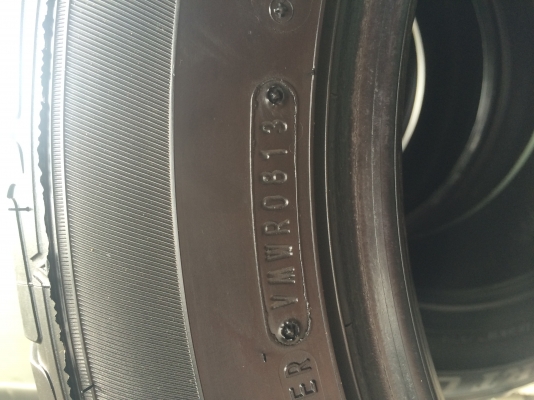 ขายยาง DUNLOP SP SPORT LM 703 4 เส้น 5000 ต่อรองได้ คับ