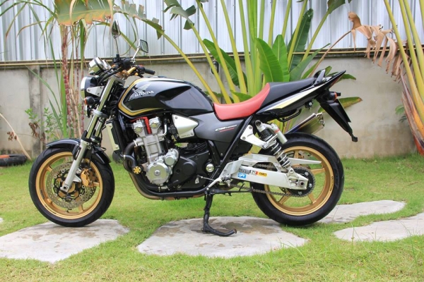 ขาย CB 1300 ปี 2005 ตัว ABS ทะเบียนแท้ (โอนนอก) พร้อมเลขทะเบียนสวย
