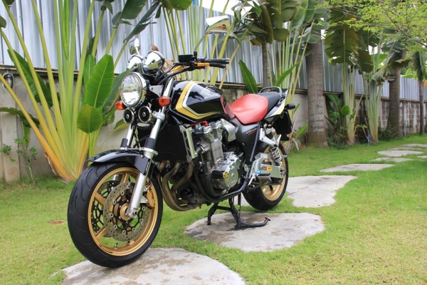 ขาย CB 1300 ปี 2005 ตัว ABS ทะเบียนแท้ (โอนนอก) พร้อมเลขทะเบียนสวย