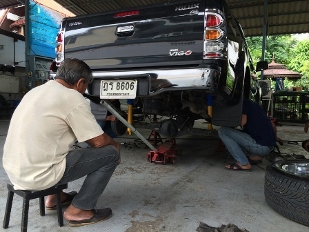 รับแก้ปัญหาช่วงล่าง เพิ่มความนิ่มนวล ยก 2 นิ้ว รับแก้ปัญหาช่วงล่าง เพิ่มความนิ่มนวล ยก 2 นิ้ว