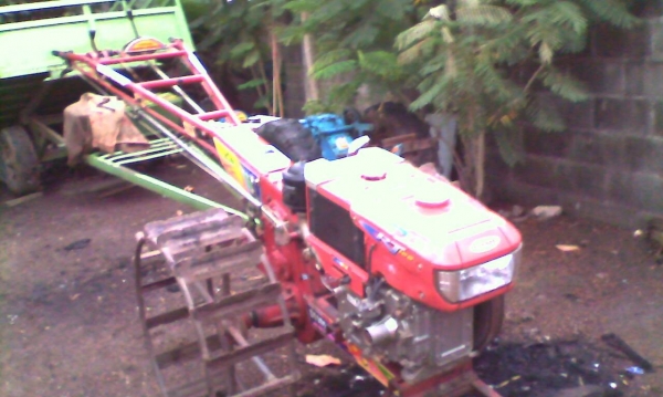 ขายเครื้องRT100โครงกะทิงแดงมีพร้อมใช้งานสภาพสวยเดิมๆยังไม้ได้ล่างราคา39000บาทสนใจโทร0813655997อำพร พาเจริญ ราคานี้ยังต่อลองได้อีกนะครับรถอยู่ วังบัว คลองขลุง กำแพงเพชรไม้ได้สาลีนะครับ