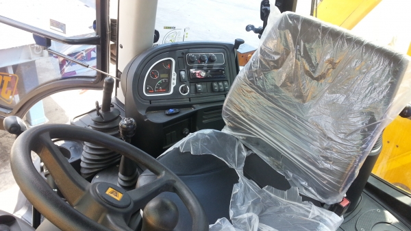 ขายดาวน์ รถตักหน้า-ขุดหลัง JCB 3CX ปี2014 สภาพใหม่ ขายดาวน์ รถตักหน้า-ขุดหลัง JCB 3CX ปี2014 สภาพใหม่