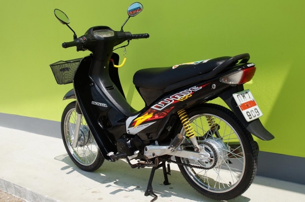 ขาย HONDA WAVE 100 รถปี 45 เอกสารทะเบียนพร้อมโอน ภาษี พรบ ขาดเกิน 3 ปี สภาพเก็บงานใหม่ ชุดสีใหม่ เบาะใหม่ ยางหน้า หลัง ใหม่  แบตใหม่ ระบบไฟ ติดครบ