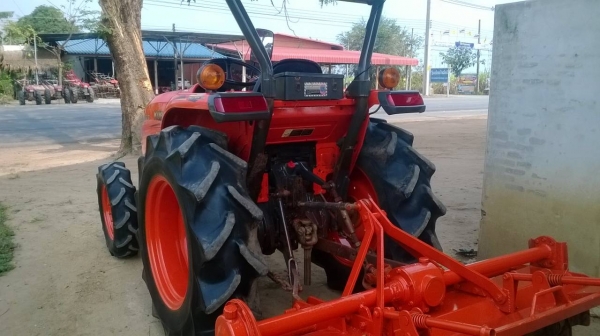 ขายรถคูโบต้า36แรงพร้อมไช้งานรถเดิมมีโรตาลี่ตราช้าง1อ้นไมค์ รถอยู่วังบัว คลองขลุง กำแพงเพชร รถ 1600ชั่วโมงพร้อมทะเบียนราคา268000สนใจสอบุถามได้ที่081 3655997 อ๋าพร พาเจริญ ราคาต่อรองได้อีกนะครับ ขายรถคูโบต้า36แรงพร้อมไช้งานรถเดิมมีโรตาลี่ตราช้าง1อ้นไมค์ รถอยู่วังบัว คลองขลุง กำแพงเพชร รถ 1600ชั่วโมงพร้อมทะเบียนราคา268000สนใจสอบุถามได้ที่081 3655997 อ๋าพร พาเจริญ ราคาต่อรองได้อีกนะครับ