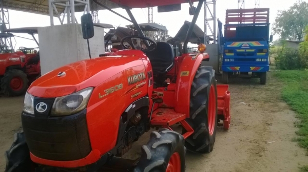 ขายรถคูโบต้า36แรงพร้อมไช้งานรถเดิมมีโรตาลี่ตราช้าง1อ้นไมค์ รถอยู่วังบัว คลองขลุง กำแพงเพชร รถ 1600ชั่วโมงพร้อมทะเบียนราคา268000สนใจสอบุถามได้ที่081 3655997 อ๋าพร พาเจริญ ราคาต่อรองได้อีกนะครับ ขายรถคูโบต้า36แรงพร้อมไช้งานรถเดิมมีโรตาลี่ตราช้าง1อ้นไมค์ รถอยู่วังบัว คลองขลุง กำแพงเพชร รถ 1600ชั่วโมงพร้อมทะเบียนราคา268000สนใจสอบุถามได้ที่081 3655997 อ๋าพร พาเจริญ ราคาต่อรองได้อีกนะครับ