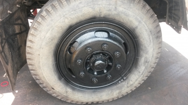 ขายรถอีซูซุ6ล้อใหญ่FTR 6BD165 แซสซีใหญ่ตลอดเส้น เครื่องดีแซสซีสวยหัวสวยครับ กระบะหลังยาว5.50 ม. ยาง9X20 พร้อมใช้งาน ขาย 380000 ไม่รวมเครนครับ หากเอาเครนด้วย 650000 บาท เครนอย่างเดียว 350000 บาท