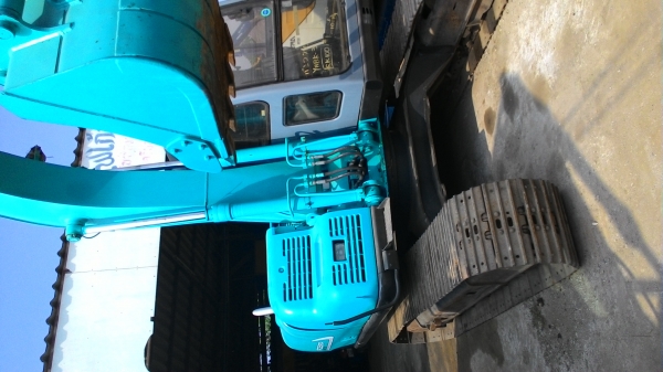 ขายด่วน KOBELCO SK100-5 ซุปเปอร์  หัวเหลี่ยม   แทรค 50  เก่า ญี่ปุน  สภาพสวยมากๆๆ   ใช้งานน้อย  เครื่องดี  ปั๊มดี  เอวแน่น  ไฟฟ้าครบ  พร้อมใช้งาน  โทร ดวงนภา  089-3818694