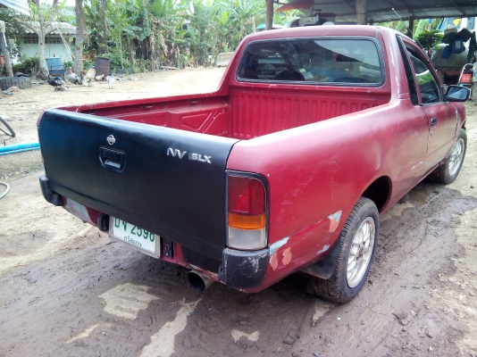 นิสสันNVถูก