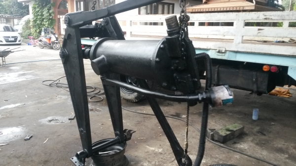 ขายกระบอกดั๊ม10ล้อ ตัวใหญ่มากครบชุด พร้อมปั๊มครับ ขาย 35000 บาท