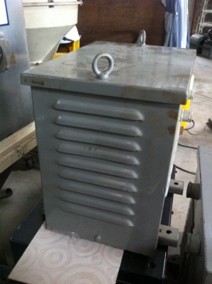ขายหม้อแปลงไฟฟ้า  10 KVA 380-200V